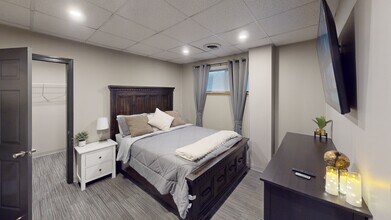 307 W 3rd St in Dixon, IL - Building Photo - Building Photo