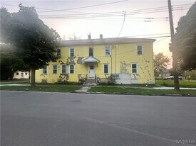 1504 13th St in Niagara Falls, NY - Building Photo
