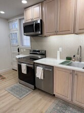 1013 N Elm St in Greensboro, NC - Building Photo - Building Photo