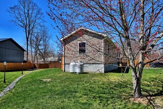 7699 NY-81 in Oak Hill, NY - Building Photo - Building Photo