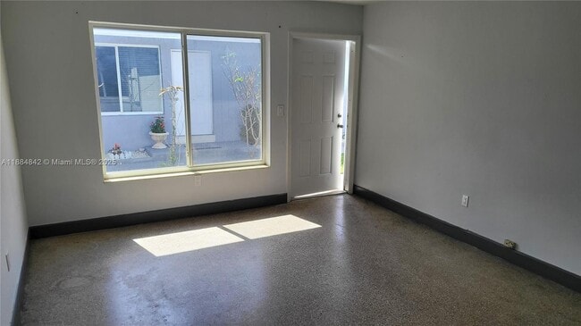 1211 W 2nd Ave in Hialeah, FL - Building Photo - Building Photo