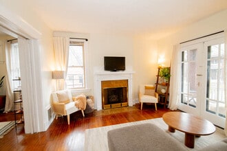 1628 De Sales Ln, Unit 1628 De Sales Ln in Cincinnati, OH - Foto de edificio - Building Photo