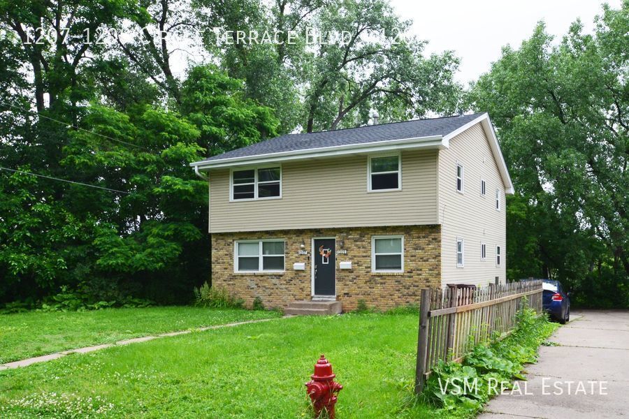 1207 Circle Terrace Blvd NE-Unit -1209 in Columbia Heights, MN - Building Photo