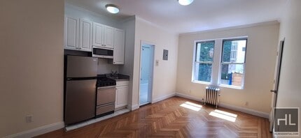 WEST 13 STREET, Unit 35 in New York, NY - Building Photo - Building Photo