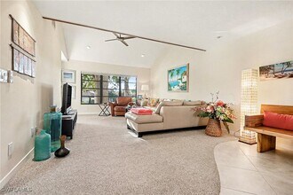 4092 Belair Ln in Naples, FL - Foto de edificio - Building Photo