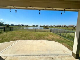 2629 Bernadino Dr in La Marque, TX - Building Photo