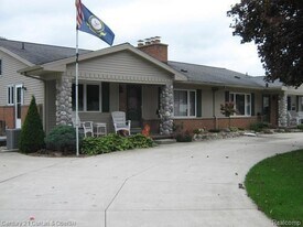 11328 Kingsley Dr in Grand Blanc, MI - Building Photo