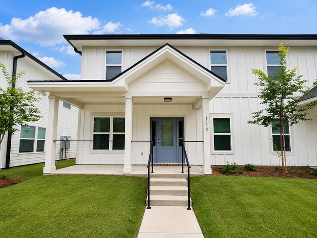 property at 1533 Payne St
