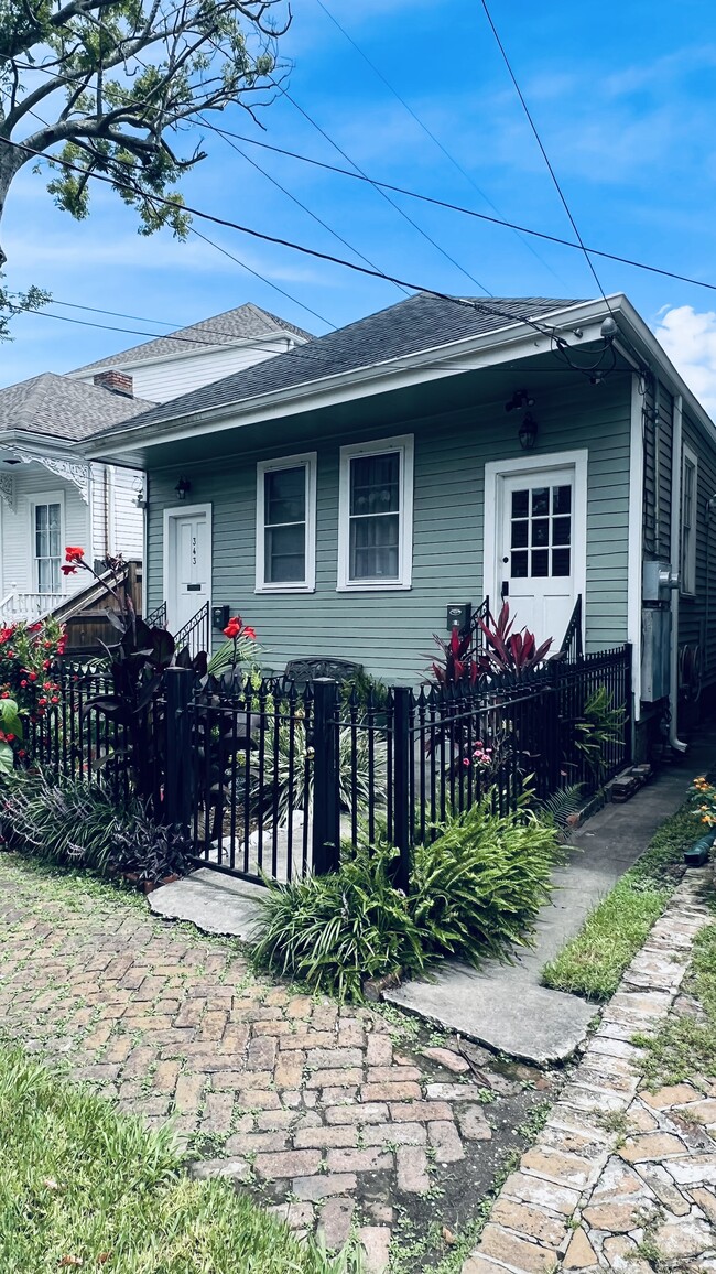 343 Joseph St, Unit 343