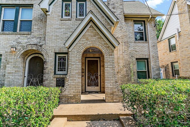 5924.5 La Vista Dr in Dallas, TX - Building Photo - Building Photo