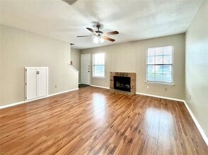 1231 Dallas Dr in Denton, TX - Building Photo - Building Photo
