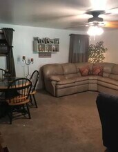 487 Center Grange Rd in Monaca, PA - Building Photo - Building Photo