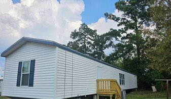 10130 State Hwy 64 in Tyler, TX - Building Photo