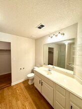 11474 Country Canyon in San Antonio, TX - Building Photo - Building Photo