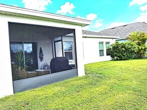 4840 Reisswood Lp in Palmetto, FL - Building Photo - Building Photo
