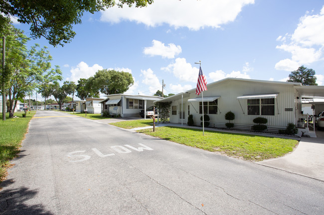 6038 14th St in Zephyrhills, FL - Building Photo - Building Photo