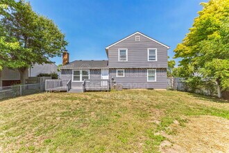 2411 Blue Rock Blvd in Grove City, OH - Building Photo - Building Photo