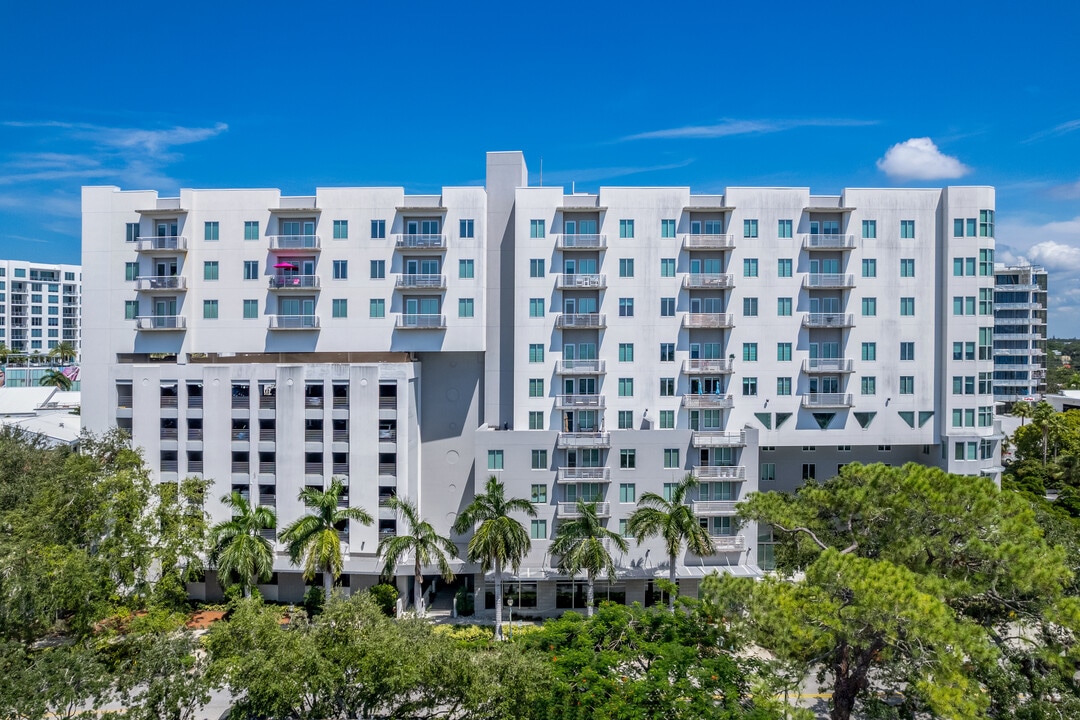 One Palm in Sarasota, FL - Foto de edificio