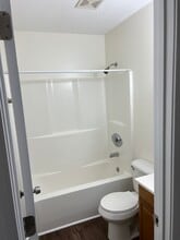 800 Lullwater Rd in Chattanooga, TN - Building Photo - Building Photo