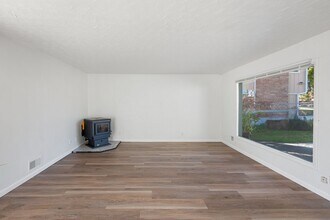 3418 E 35th Ave in Spokane, WA - Foto de edificio - Building Photo
