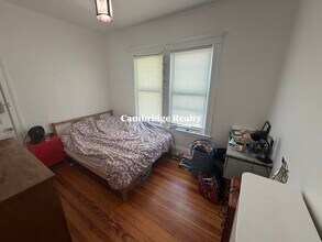 100 W Adams St, Unit 100 in Somerville, MA - Building Photo - Building Photo