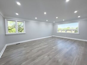 20 W 4th St in Hamilton, ON - Building Photo - Building Photo