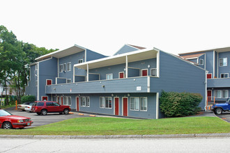 Dennison Road Apartments in Durham, NH - Building Photo - Building Photo