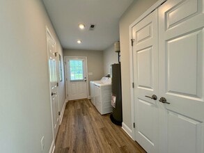 7446 Sturgeon Rd in Warfield, VA - Building Photo - Building Photo