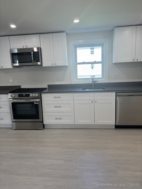 70 Dyke Ln in Stamford, CT - Building Photo - Building Photo