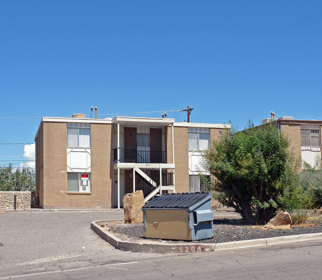 5204 Carousel Dr in El Paso, TX - Building Photo - Building Photo