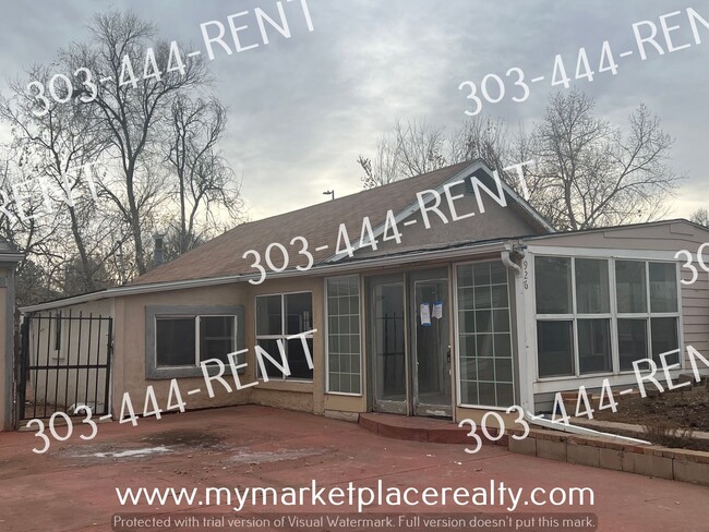 property at 926 Perry St