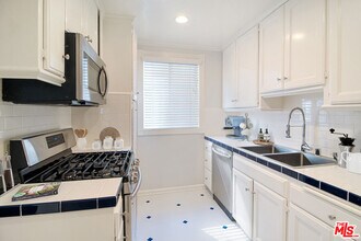 930 S Bedford St in Los Angeles, CA - Building Photo - Building Photo