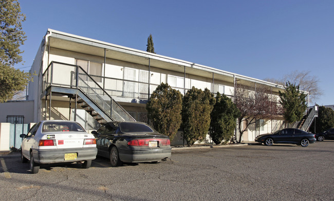 1800 Carlisle Blvd NE in Albuquerque, NM - Building Photo - Building Photo