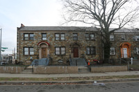 1621-1623 Holbrook St NE in Washington, DC - Foto de edificio - Building Photo