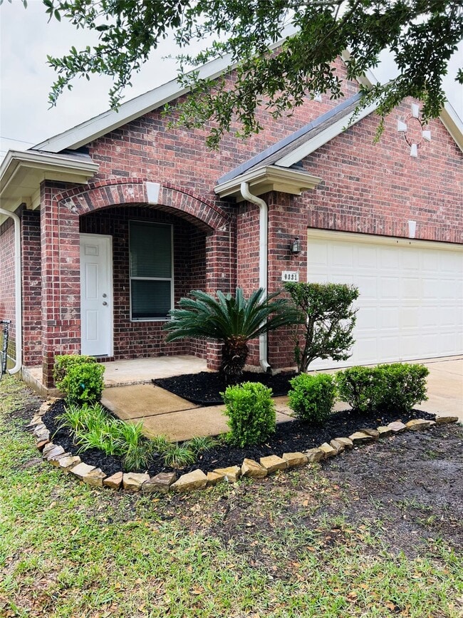 9331 Harts Garden Ln