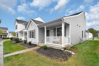 8737 Olenmead Dr in Lewis Center, OH - Building Photo - Building Photo