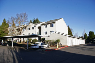 Steeple Chase Apartments in Vancouver, WA - Building Photo - Building Photo