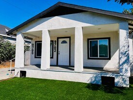 6700 Pace Ave in Los Angeles, CA - Building Photo