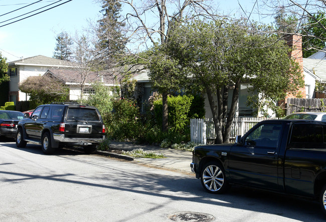 1355 Regent St in Redwood City, CA - Building Photo - Building Photo