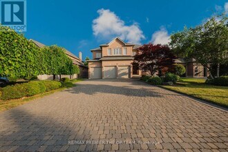 77 Malden St in Vaughan, ON - Building Photo - Building Photo