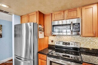 2947 S Atlantic Ave in Daytona Beach Shores, FL - Foto de edificio - Building Photo