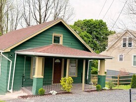 3533 Old Philadelphia Pike in Bethlehem, PA - Building Photo