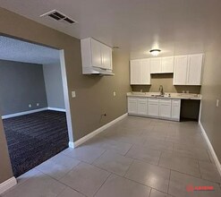 1420 Murdock St in Bakersfield, CA - Building Photo - Building Photo