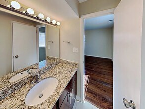 910 Elsie Dr in Melrose Park, IL - Building Photo - Building Photo