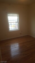 210 Trumbull St in Elizabeth, NJ - Building Photo - Building Photo