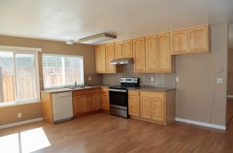 4160 Arpeggio Ave in San Jose, CA - Foto de edificio - Building Photo