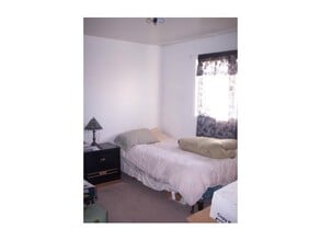 2213 Lathrop St in Fairbanks, AK - Building Photo - Building Photo