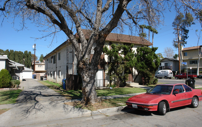 14103 Gilmore St in Van Nuys, CA - Building Photo - Building Photo