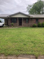 111 Ada in Wynne, AR - Building Photo