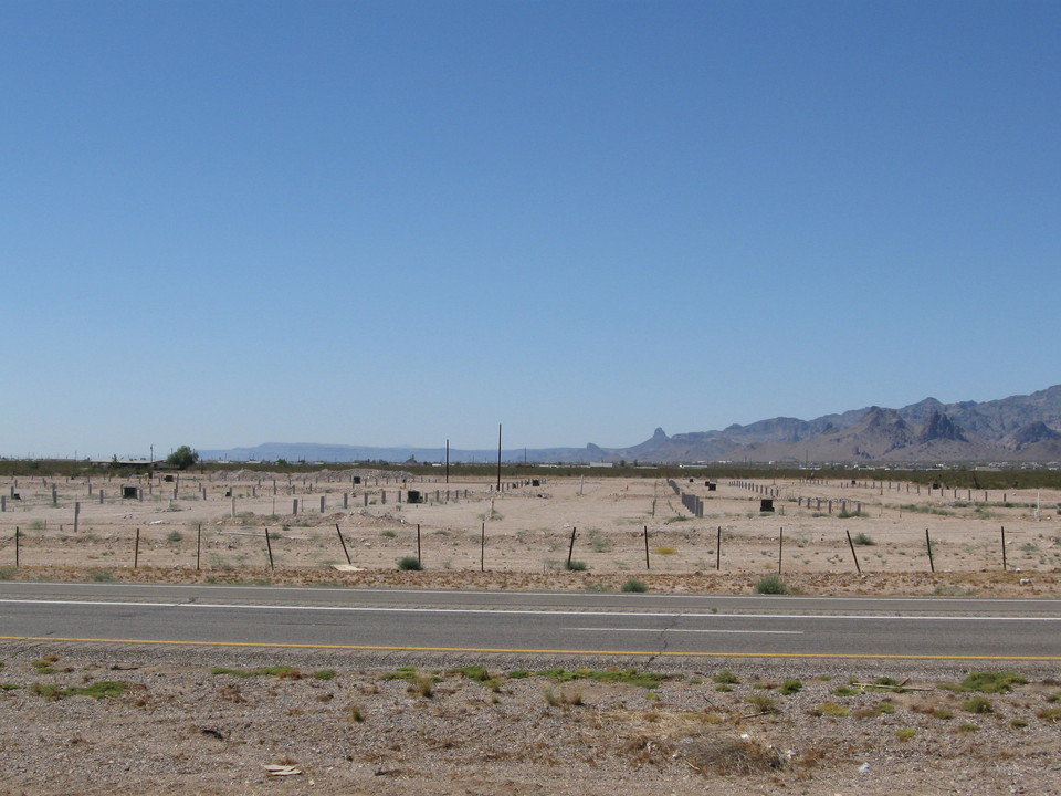 Settlin' In RV Park in Golden Valley, AZ - Building Photo